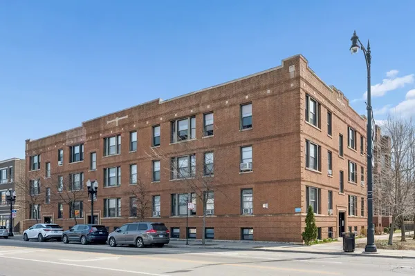 $279,000 | 1627 West Lawrence Avenue, Unit 1, Chicago, IL 60640