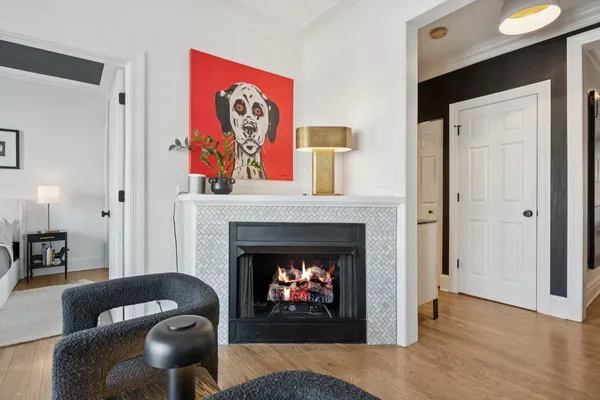 $279,000 | 1627 West Lawrence Avenue, Unit 1, Chicago, IL 60640