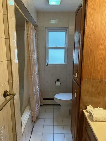 $3,900 | 162 Rolling Street, Unit 1, Malverne, NY 11565