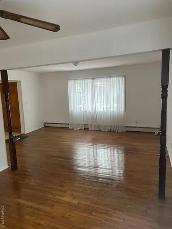$3,900 | 162 Rolling Street, Unit 1, Malverne, NY 11565