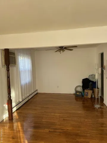 $3,950 | 162 Rolling Street, Unit 1, Malverne, NY 11565