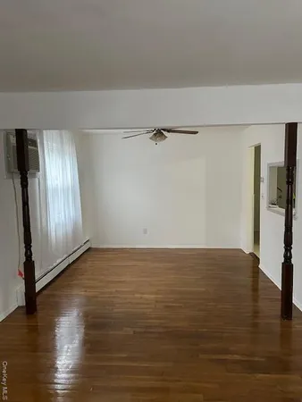 $3,900 | 162 Rolling Street, Unit 1, Malverne, NY 11565