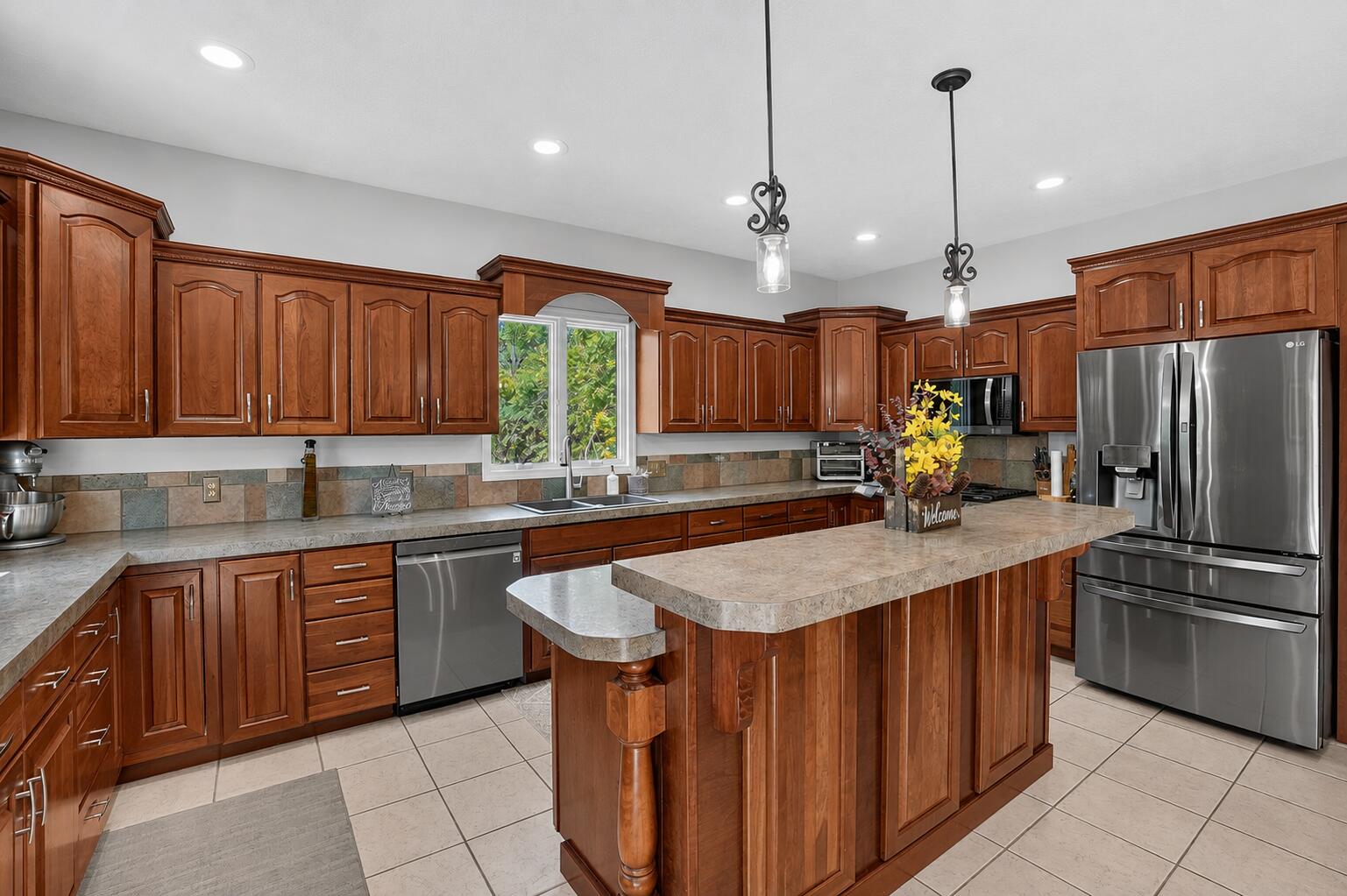 325 Priest Road Owosso, MI 48867 - Photo 12 of 86 Kitchen