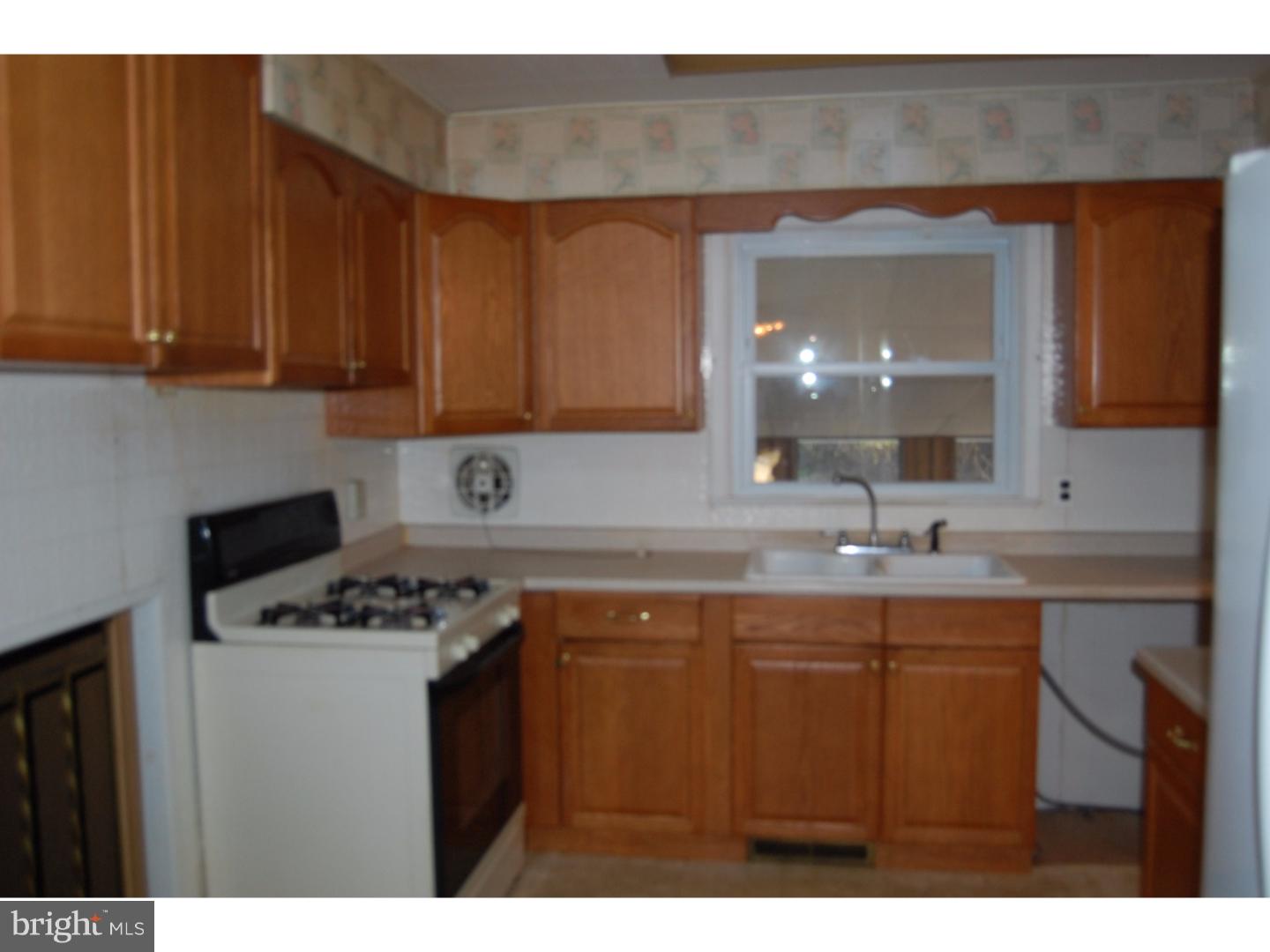 2409 Nassau Road Cinnaminson, NJ 08077 - Photo 4 of 17 Kitchen