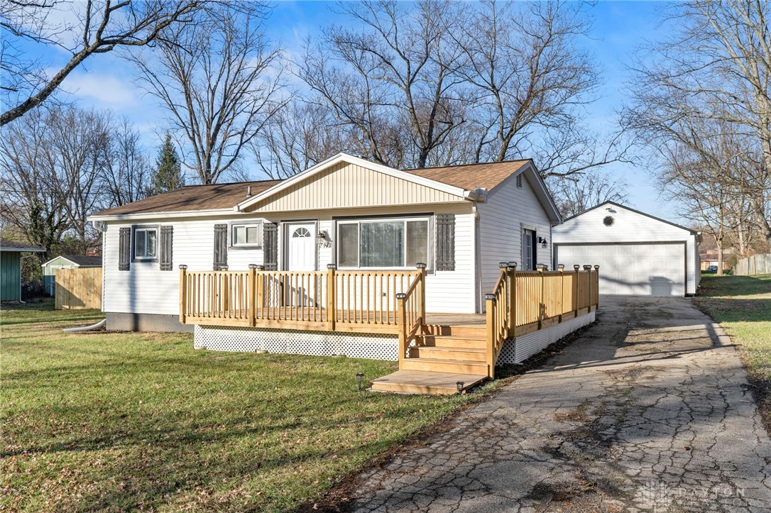 2942 Lantz Road Beavercreek, OH 45434 - Photo 2 of 34