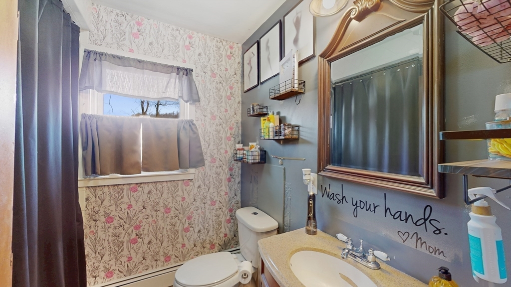 10 Huntington Avenue Blackstone, MA 01504 - Photo 18 of 40