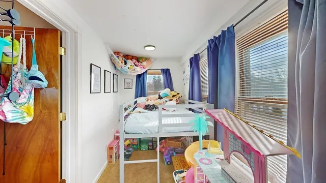 $495,000 | 10 Huntington Avenue, Blackstone, MA 01504