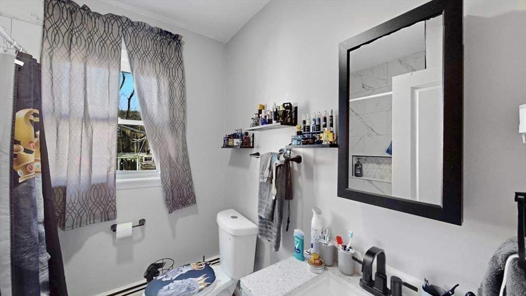 10 Huntington Avenue Blackstone, MA 01504 - Photo 7 of 40