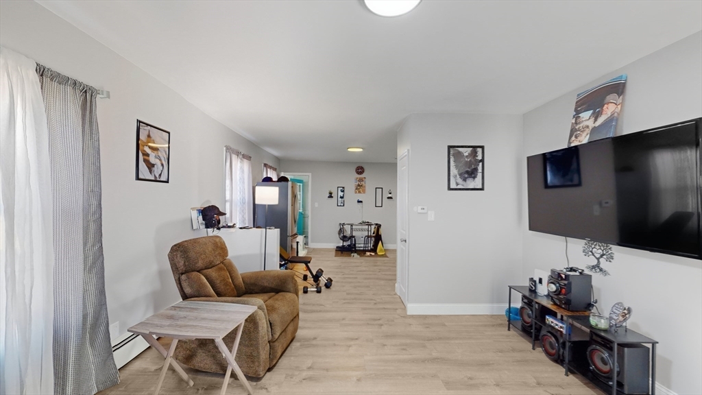 10 Huntington Avenue Blackstone, MA 01504 - Photo 9 of 40