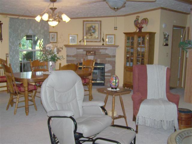 250 Day Lane Tennessee Ridge, TN 37178 - Photo 13 of 20 Another View of Great room.