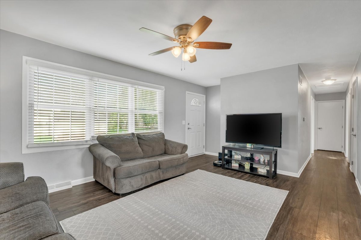 514 12th Avenue Hampton, IL 61256 - Photo 12 of 39