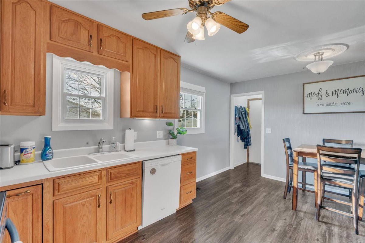 514 12th Avenue Hampton, IL 61256 - Photo 20 of 39