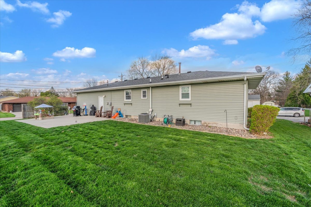 514 12th Avenue Hampton, IL 61256 - Photo 5 of 39