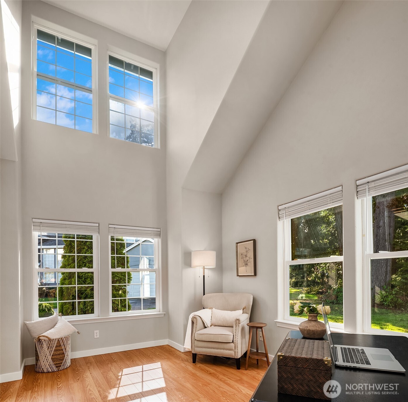 8608 196th Street Southwest Edmonds, WA 98026 - Photo 5 of 30