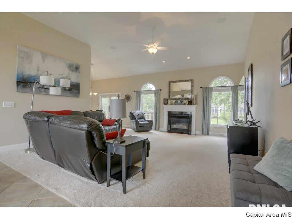 3600 Crystal Spring Drive Springfield, IL 62711 - Photo 3 of 32