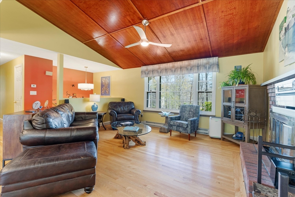138 Benjamin Road Shirley, MA 01464 - Photo 12 of 41