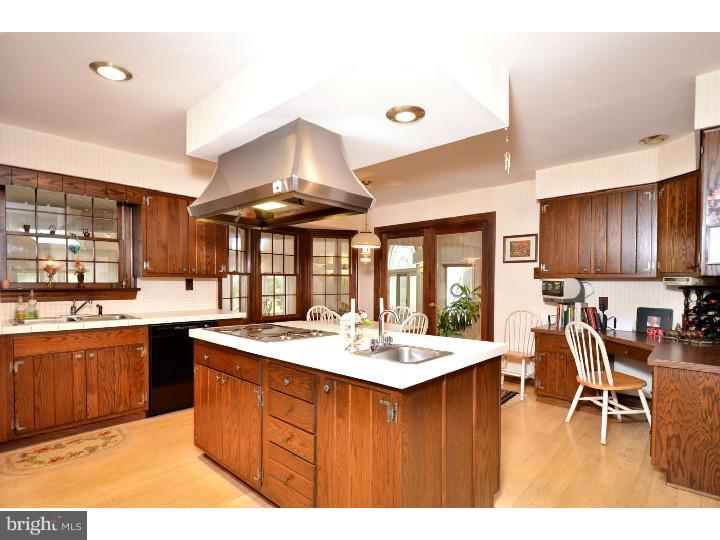 1069 Country Club Road West Chester, PA 19382 - Photo 5 of 21 Family Room