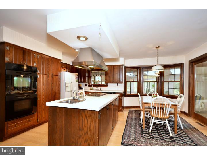 1069 Country Club Road West Chester, PA 19382 - Photo 6 of 21 Kitchen