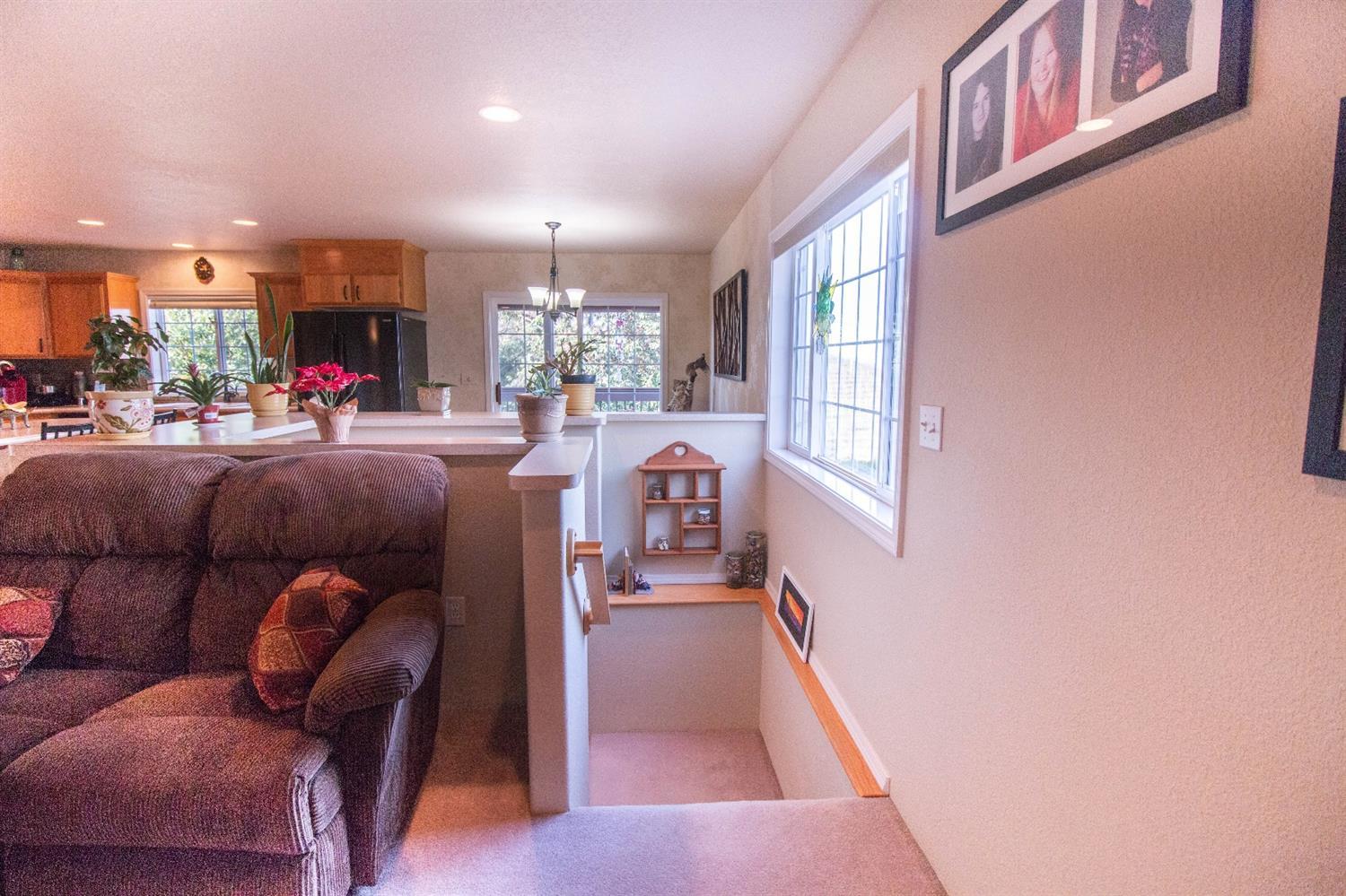 2101 Carpenter Hill Road Medford, OR 97501 - Photo 11 of 25 Additional Photo