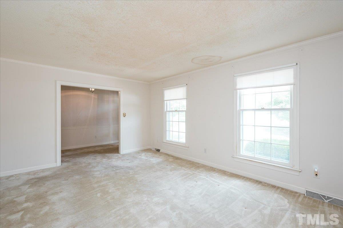 1007 Braxton Court Raleigh, NC 27606 - Photo 14 of 28 Gallery Image 14