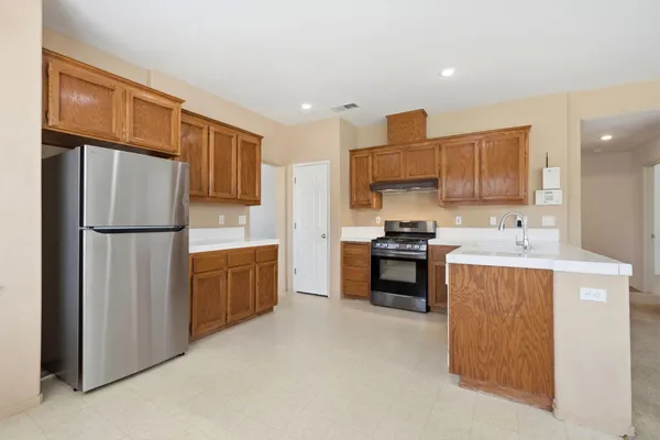 $490,000 | 713 Cabernet Street, Los Banos, CA 93635