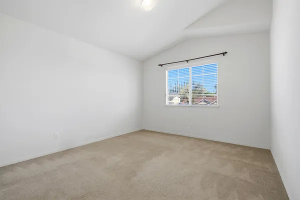 $490,000 | 713 Cabernet Street, Los Banos, CA 93635