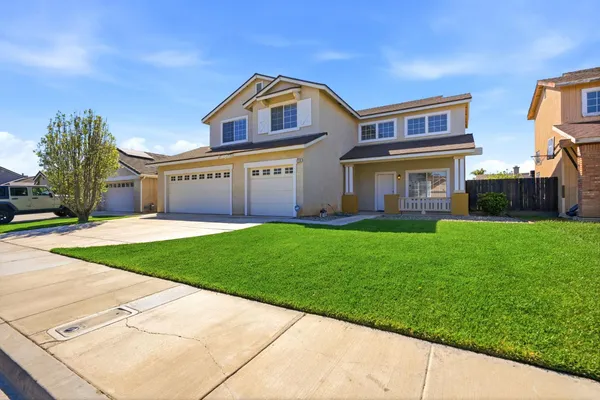 $490,000 | 713 Cabernet Street, Los Banos, CA 93635