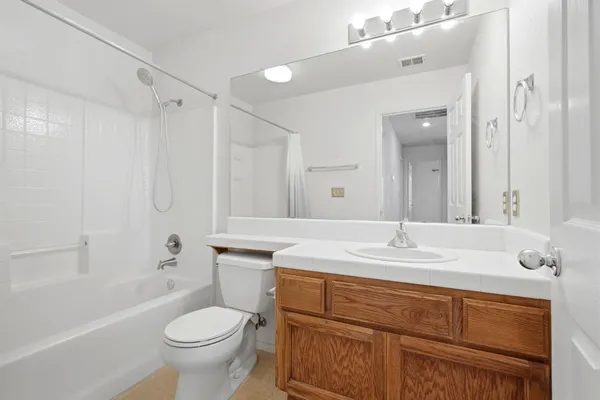 $490,000 | 713 Cabernet Street, Los Banos, CA 93635