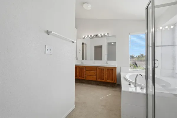 $490,000 | 713 Cabernet Street, Los Banos, CA 93635