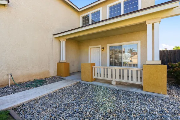 $490,000 | 713 Cabernet Street, Los Banos, CA 93635