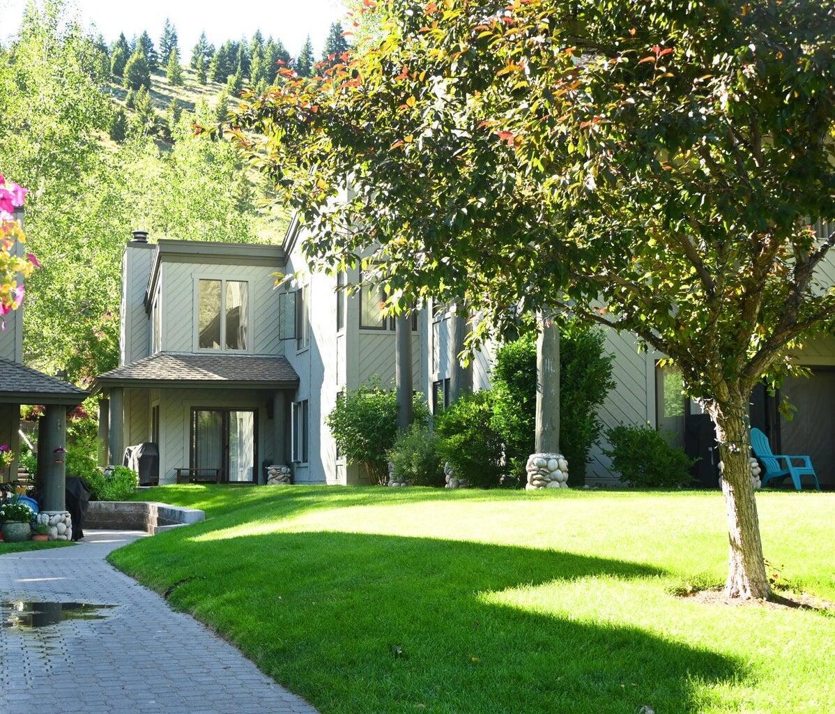 220 Picabo Street, Unit 4A Ketchum, ID 83340 - Photo 23 of 25 220 Picabo St 4A