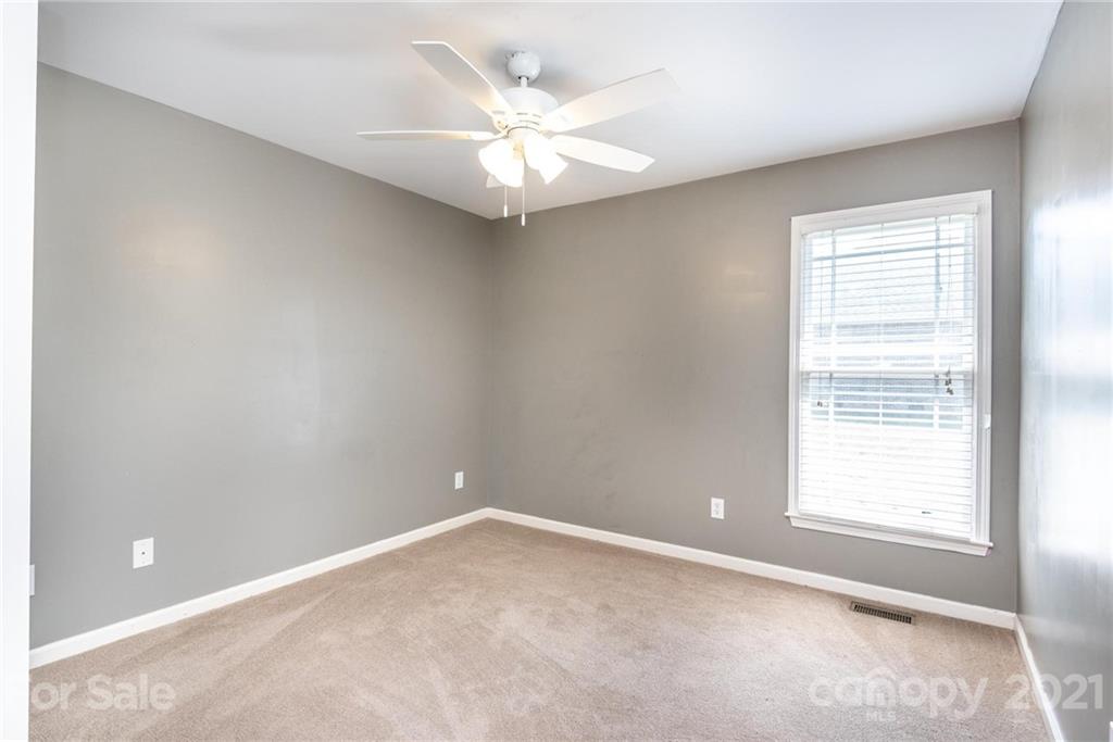 5401 Pittstown Road Hickory, NC 28602 - Photo 14 of 24 Gallery Image 14