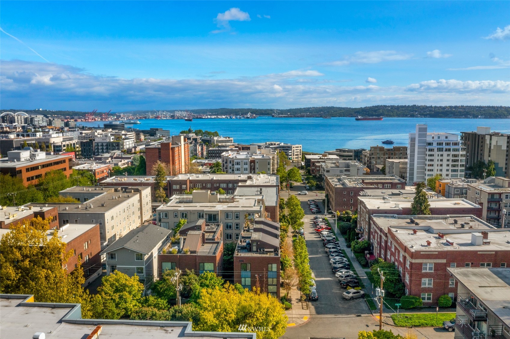 327 West Olympic Place, Unit F Seattle, WA 98119 - Photo 34 of 39 a view of a city