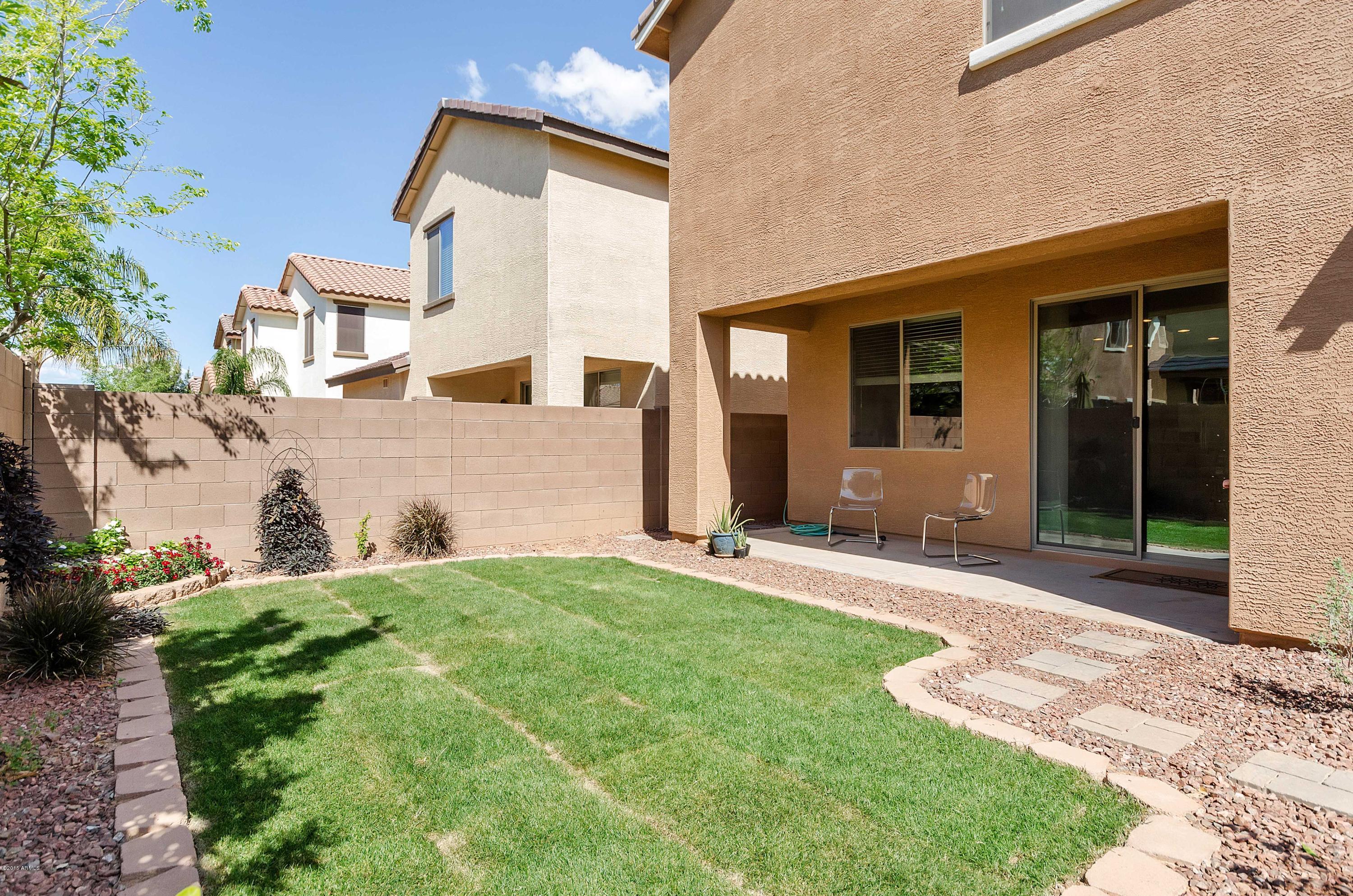 2054 South Martingale Road Gilbert, AZ 85295 - Photo 20 of 28 Back Yard