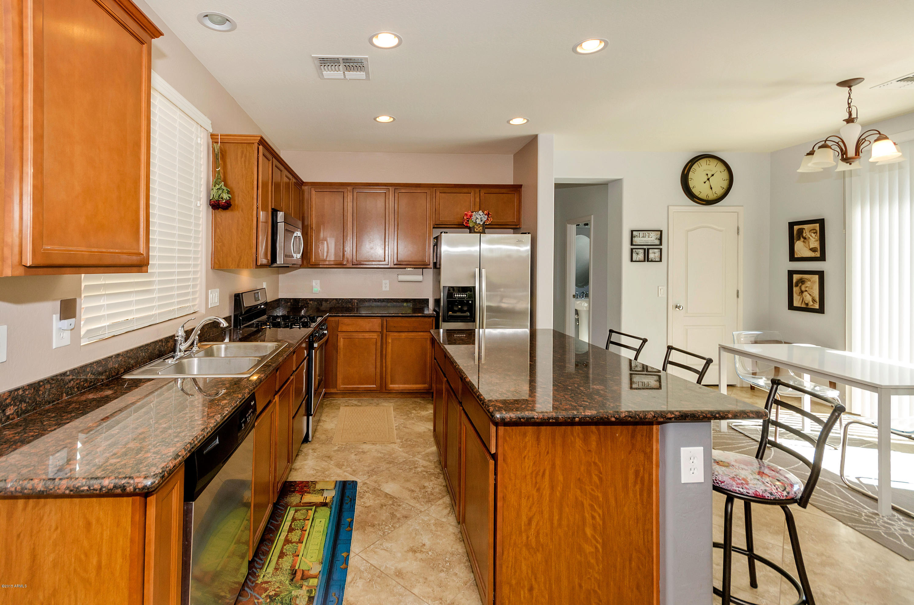 2054 South Martingale Road Gilbert, AZ 85295 - Photo 7 of 28 Kitchen