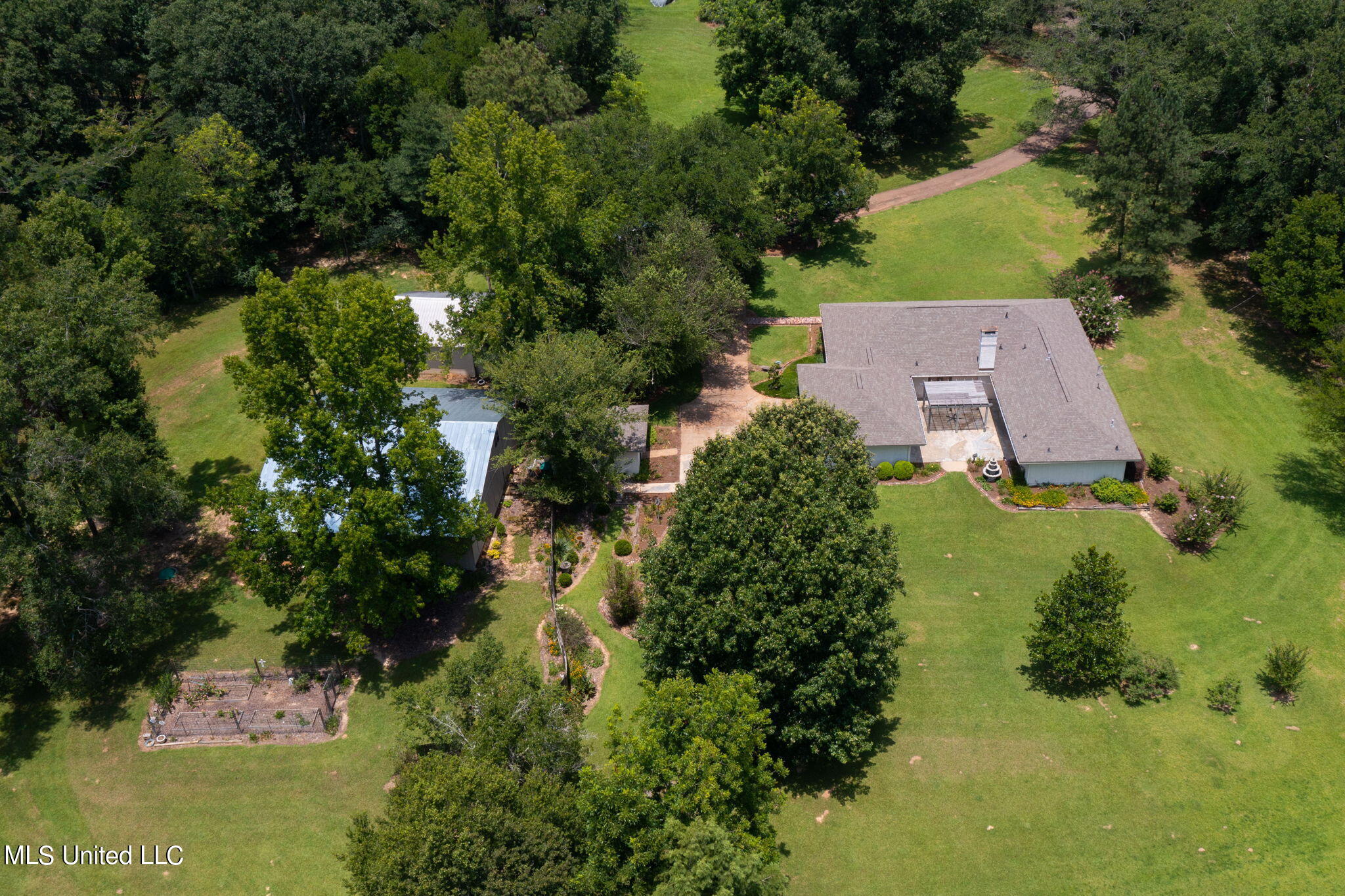 335 Glenfield Road Canton, MS 39046 - Photo 54 of 57 56-web-or-mls-335 Glenfield-55