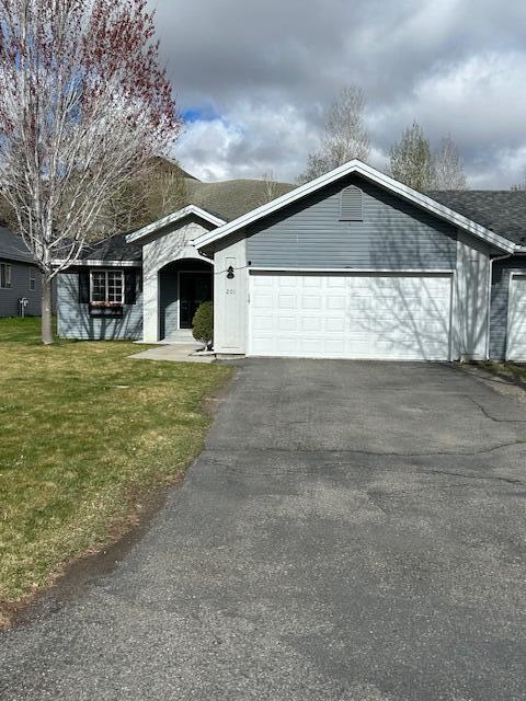 201 9th Street Bellevue, ID 83313 - Photo 22 of 23 Mountain Views