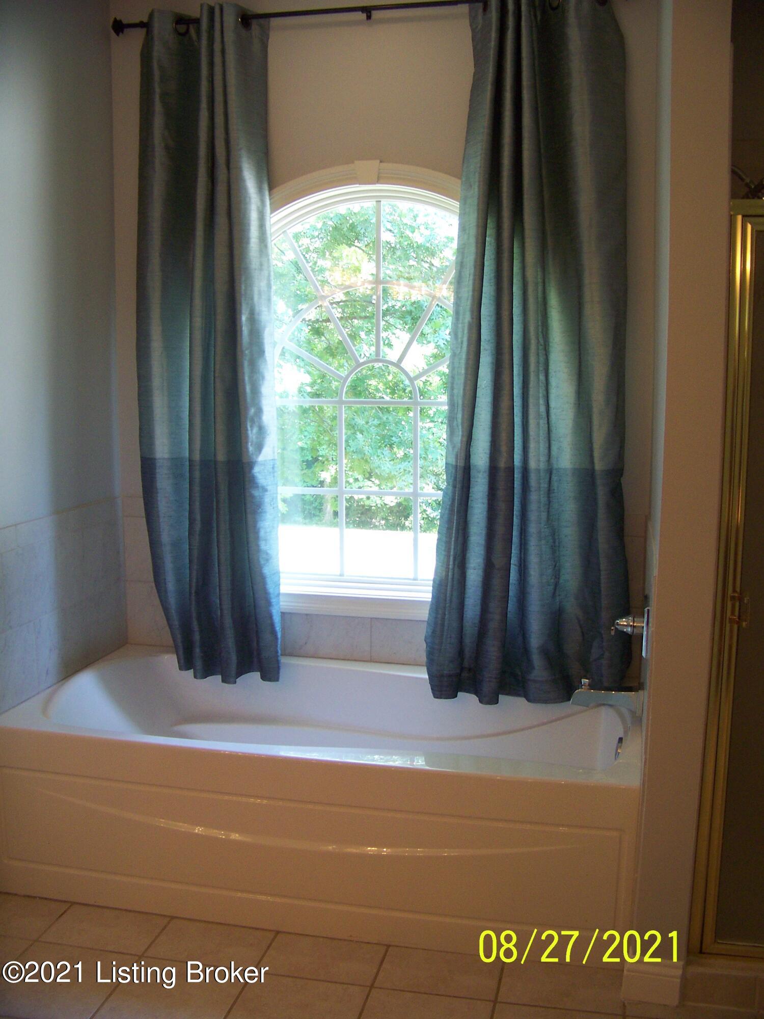 13717 Buttermilk Ridge Road Louisville, KY 40299 - Photo 31 of 49 100_1877