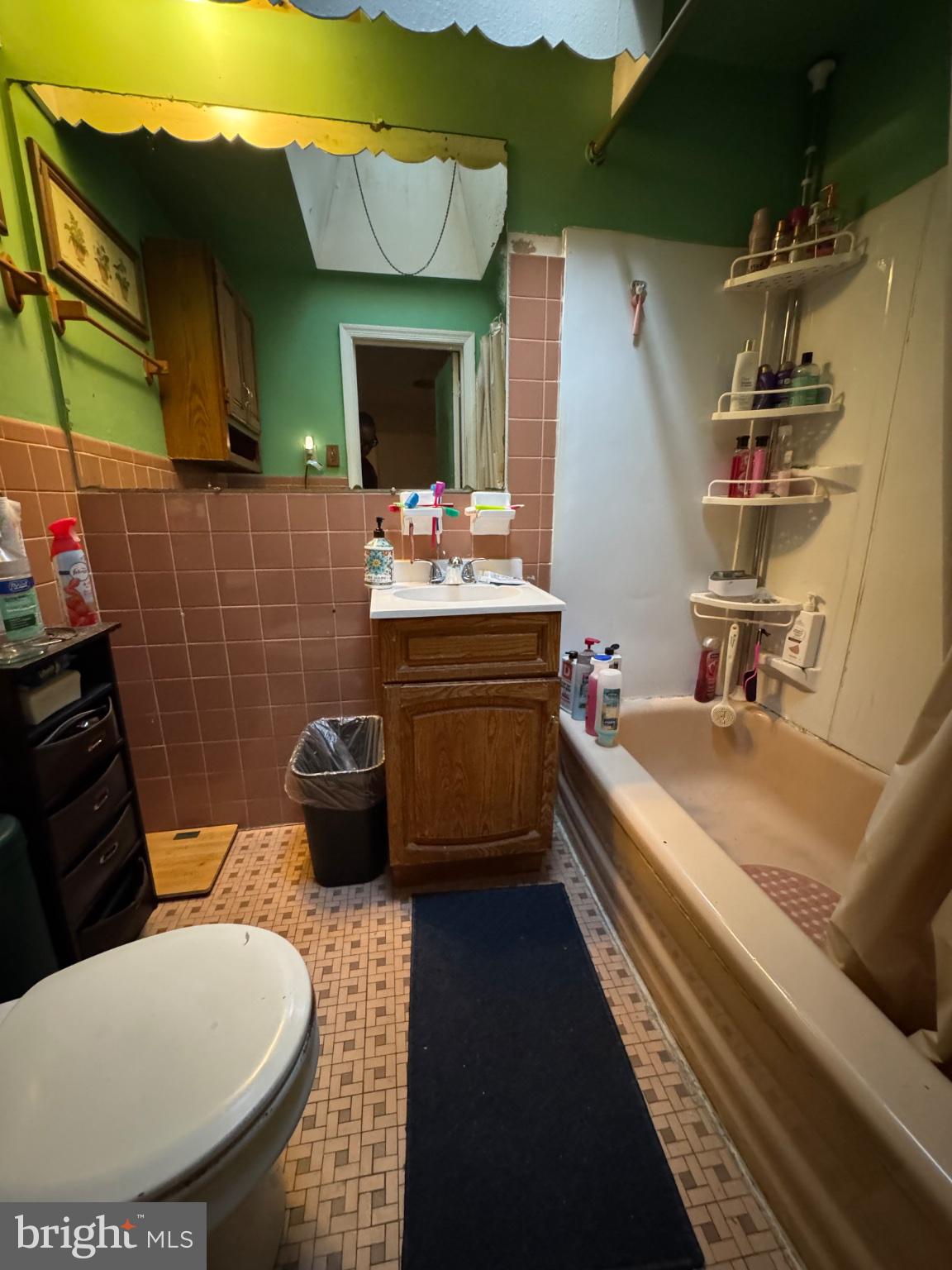 2009 Heather Road Folcroft, PA 19032 - Photo 18 of 30 Charming vintage bathroom retreat.