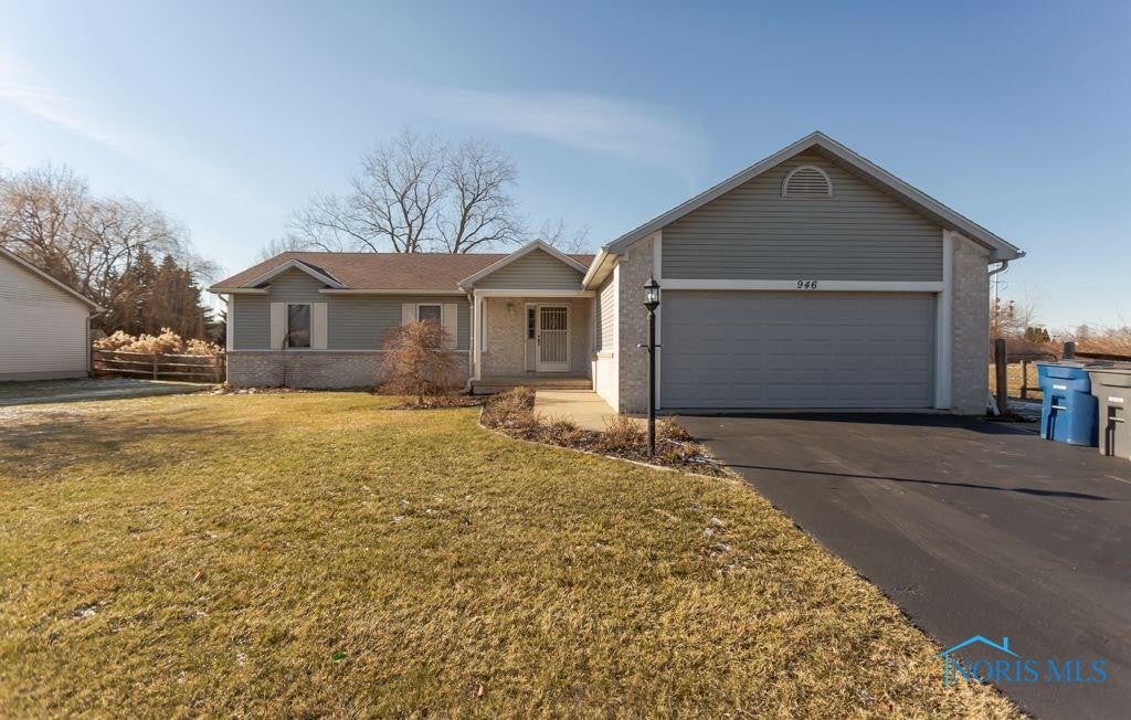 946 Kinder Road Toledo, OH 43615 - Photo 1 of 35 Gallery Image 1