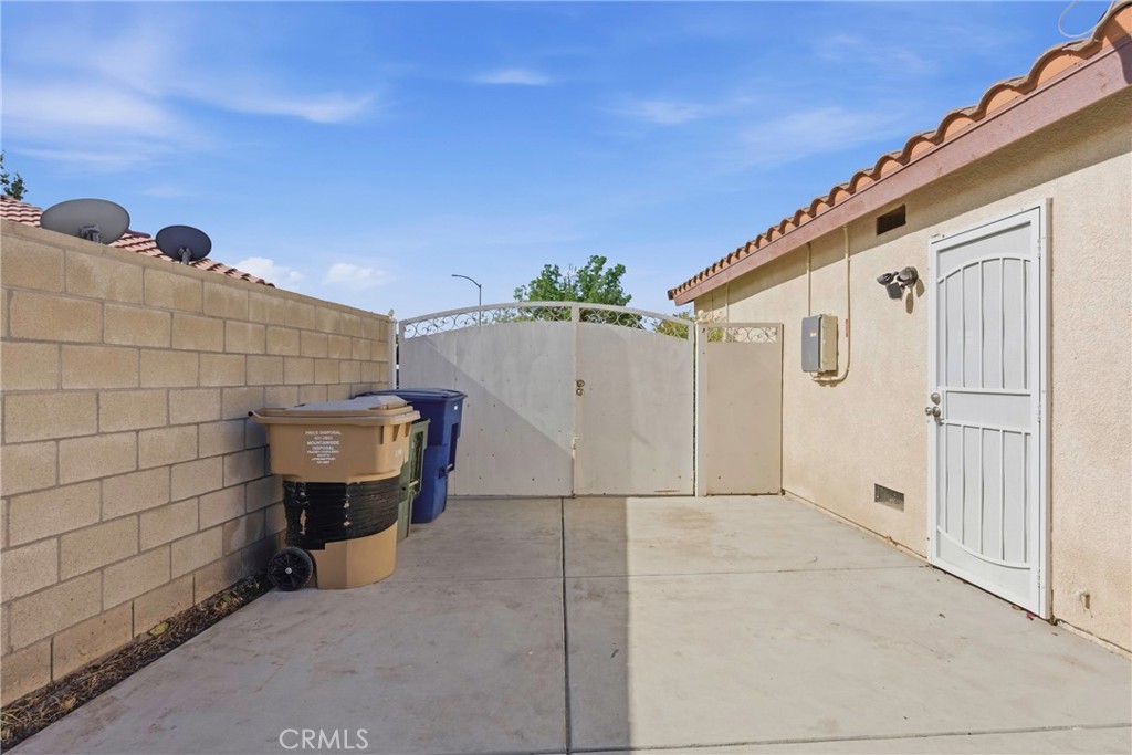2306 Viso Way Bakersfield, CA 93313 - Photo 26 of 32