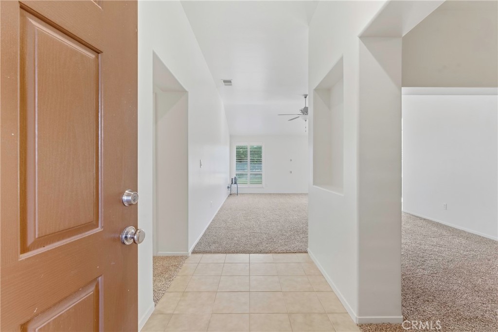 2306 Viso Way Bakersfield, CA 93313 - Photo 4 of 32