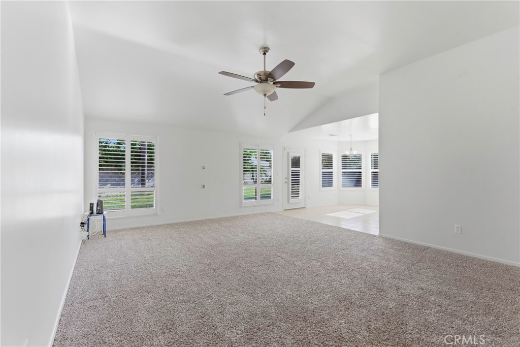 2306 Viso Way Bakersfield, CA 93313 - Photo 6 of 32