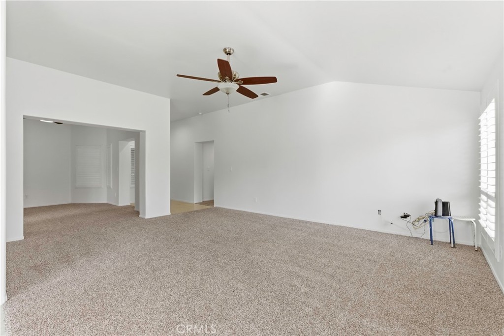 2306 Viso Way Bakersfield, CA 93313 - Photo 8 of 32