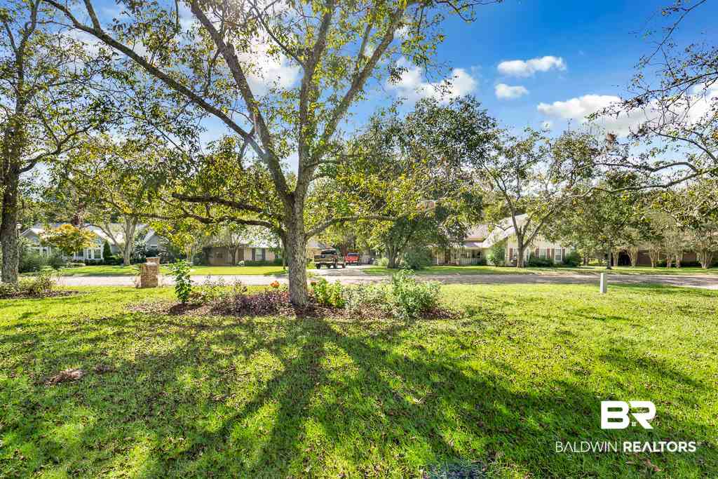 20094 Pecan Trace Fairhope, AL 36532 - Photo 2 of 28 Front yard