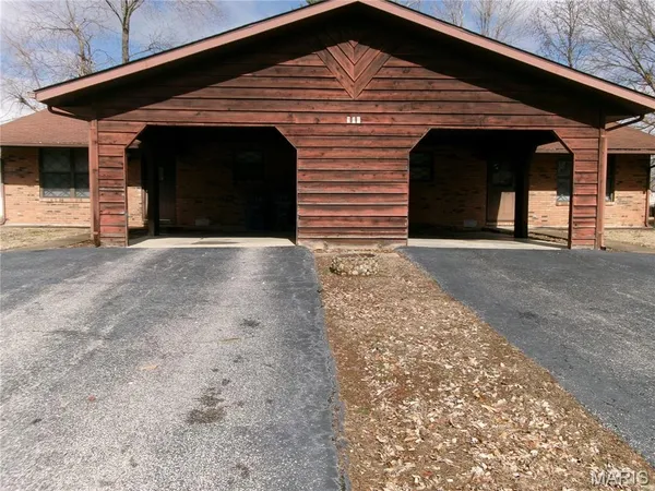 $211,000 | 306 Hazel Street, Troy, IL 62294