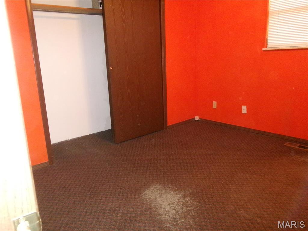 306 Hazel Street Troy, IL 62294 - Photo 13 of 32