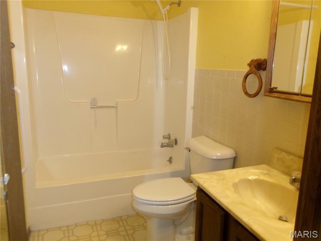 306 Hazel Street Troy, IL 62294 - Photo 14 of 32