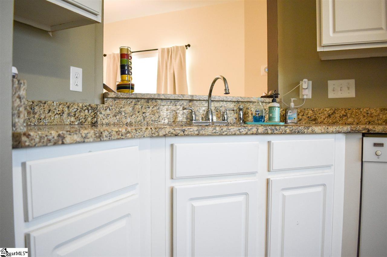 519 Waterbrook Drive Greenville, SC 29607 - Photo 10 of 36 Gallery Image 10
