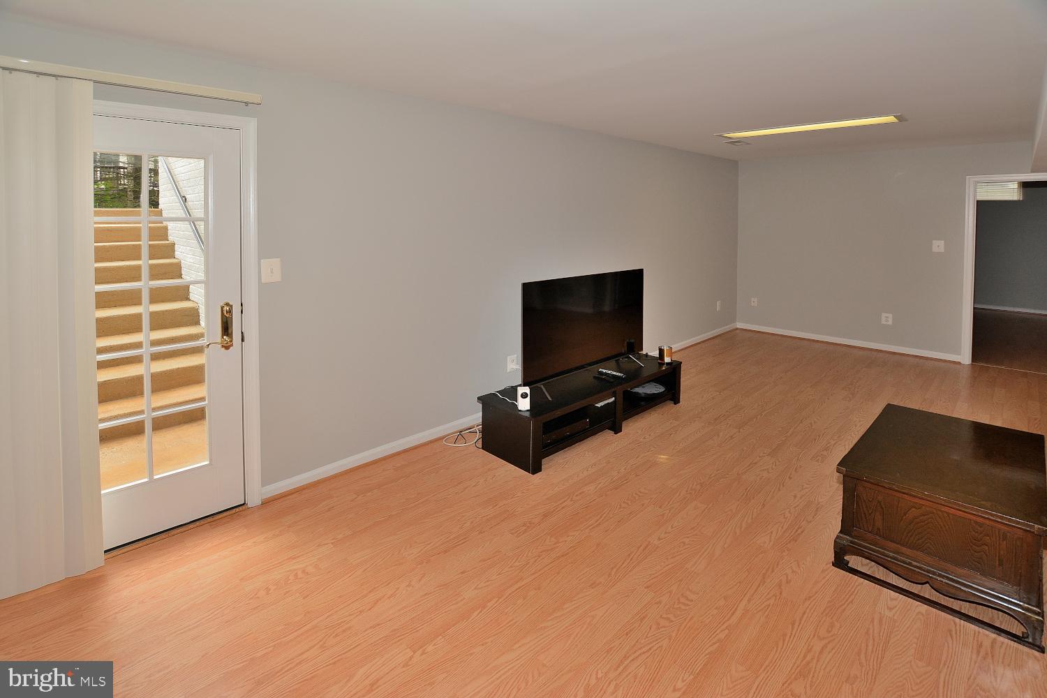 10855 Grovehampton Court Reston, VA 20194 - Photo 19 of 23